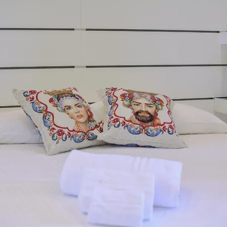 Isola Bella Luxury View Apartment