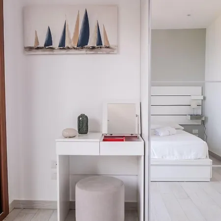 Isola Bella Luxury View Apartment